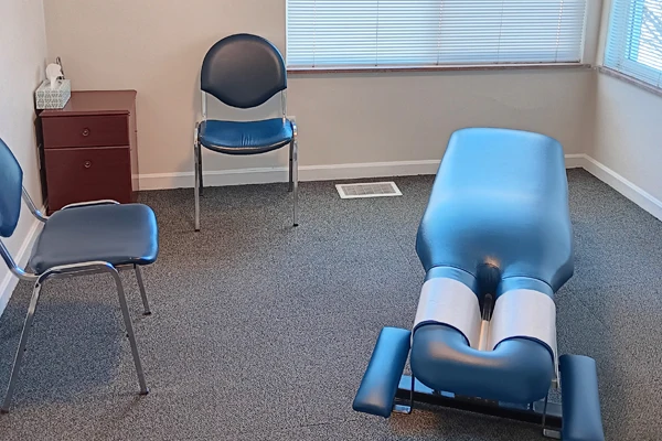 Adjustment Table and Room at Office